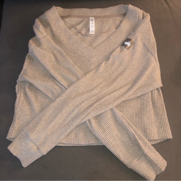 ALO Yoga Tan Crop Top - Picture 8 of 8